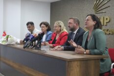 CHP Kadın Kolları Genel Başkanı Ayten Gülsever İlk Ziyaretini İzmir’de Gerçekleştirdi