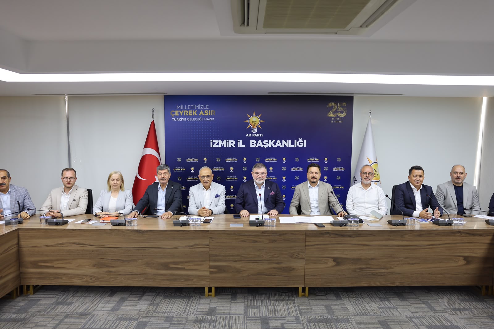 ’Türkiye’yi her alanda büyütmenin ve güçlendirmenin mücadelesini verdik’’