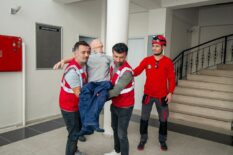 Karşıyaka Belediyesi personeline deprem tahliye tatbikatı