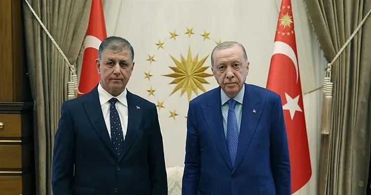 İZMİR’DE SİYASİ DENGELER SIFIRLANIYOR! Gözler Çarşamba Günü Ankara’ya Çevrildi
