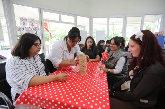 ENGELSİZ KAFE, GENÇLERİ BİR ARAYA GETİRİYOR: DAYANIŞMA GÜÇLENİYOR