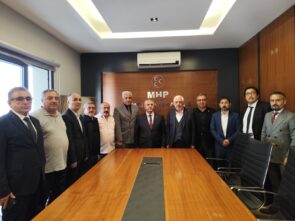 SERHAT KARSLILILAR FEDERASYONU’NDAN MHP İZMİR İL BAŞKANI VEYSEL ŞAHİN’E HAYIRLI OLSUN ZİYARETİ