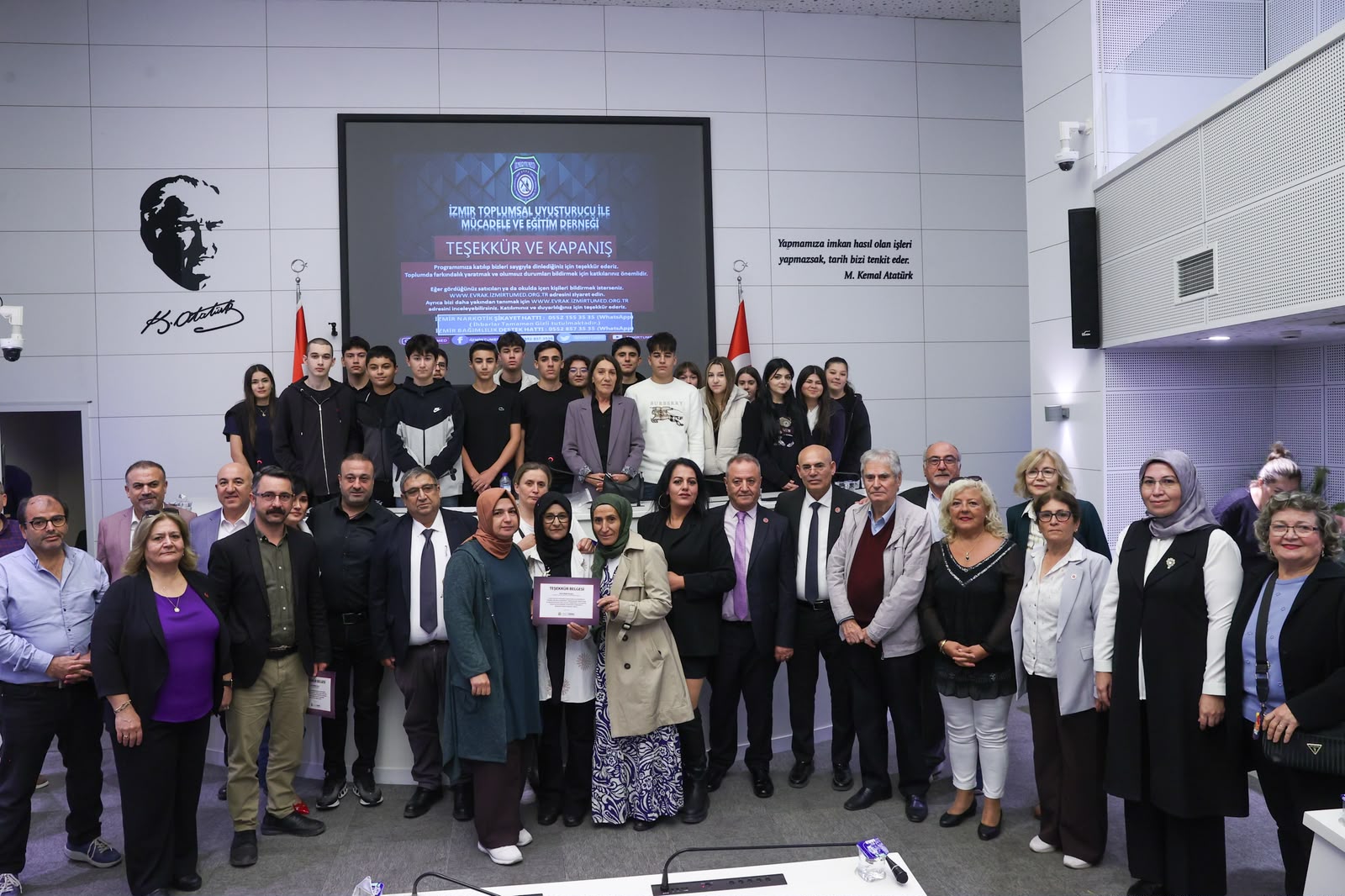 BUCA’DA “KENTLER, DERTLER VE BAĞIMLILIK” PANELİ