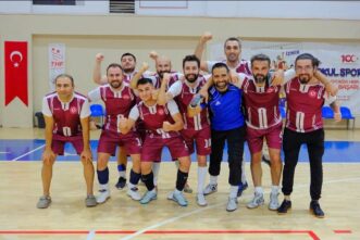 İKÇÜ Personel Futsal Takımı Kamu Spor Oyunları’nda İzmir Şampiyonu Oldu