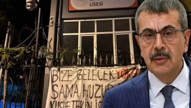 Bakan Yusuf Tekin’e pankartlı protesto: 2 öğrenci gözaltında